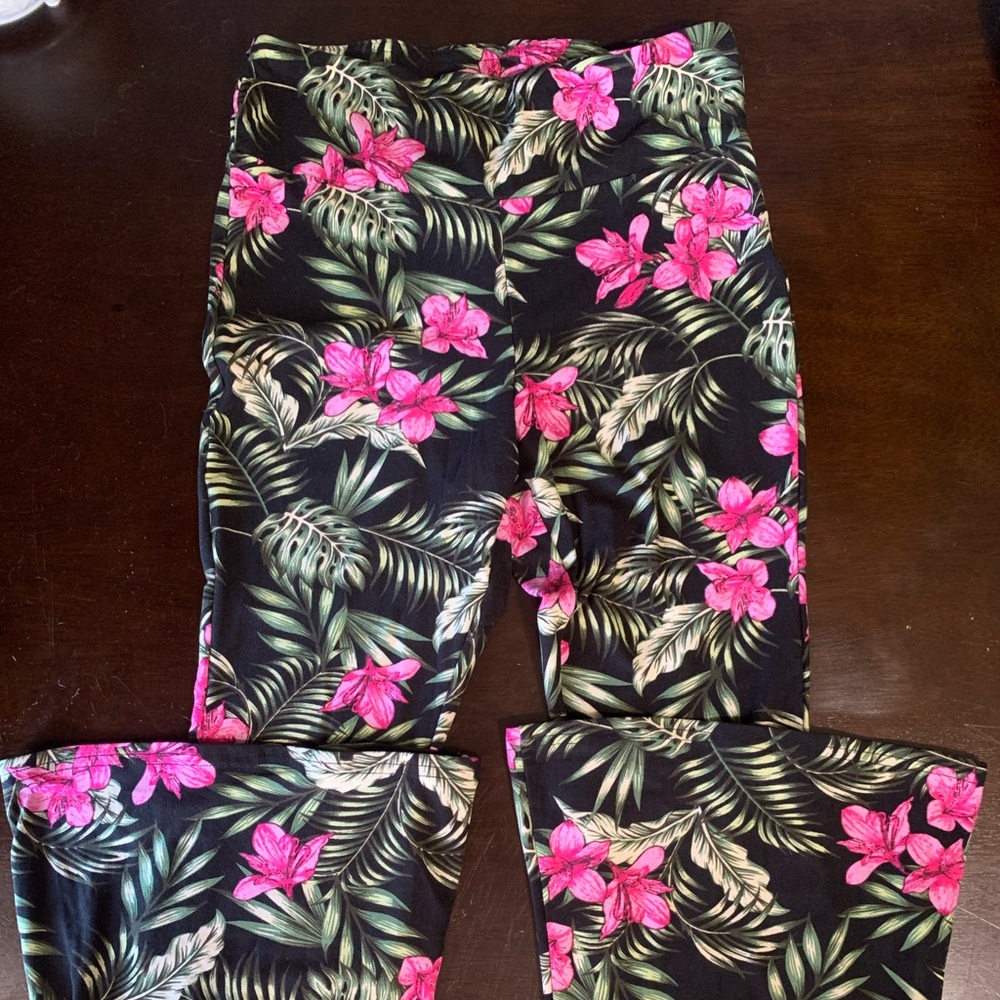 No Boundaries Flare Leg Tropical Print Pants Size Medium